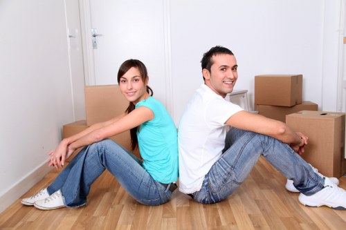 Local moving van serving Fortis Green with flat and house move support